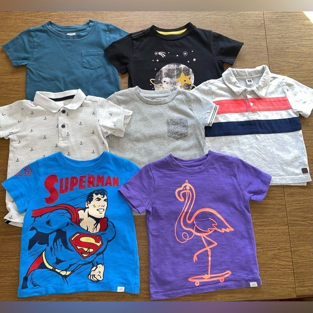 Bundle of toddlers boys shirts size 2